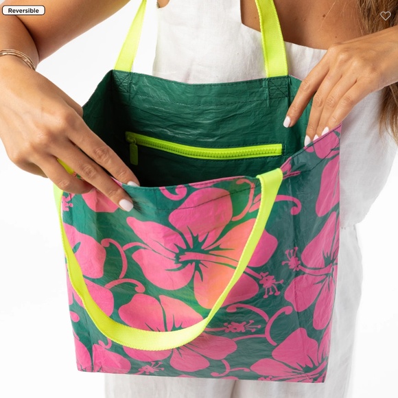 ALOHA COLLECTION Reversible Tote Bag - Picture 8 of 11